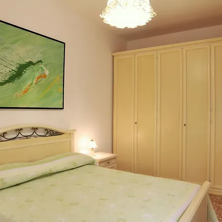 Apartmán 4bros Housegarden 16 *